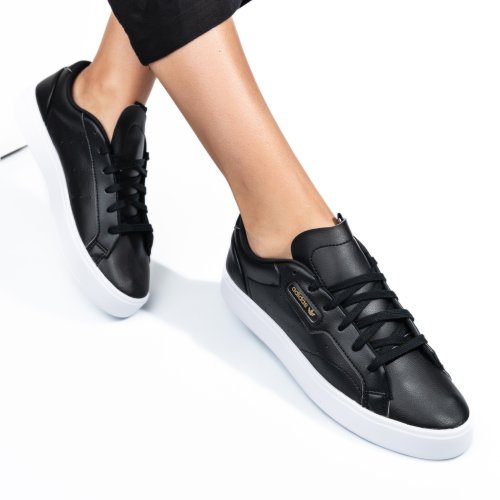 Adidas fekete sportcipők hsbh05181